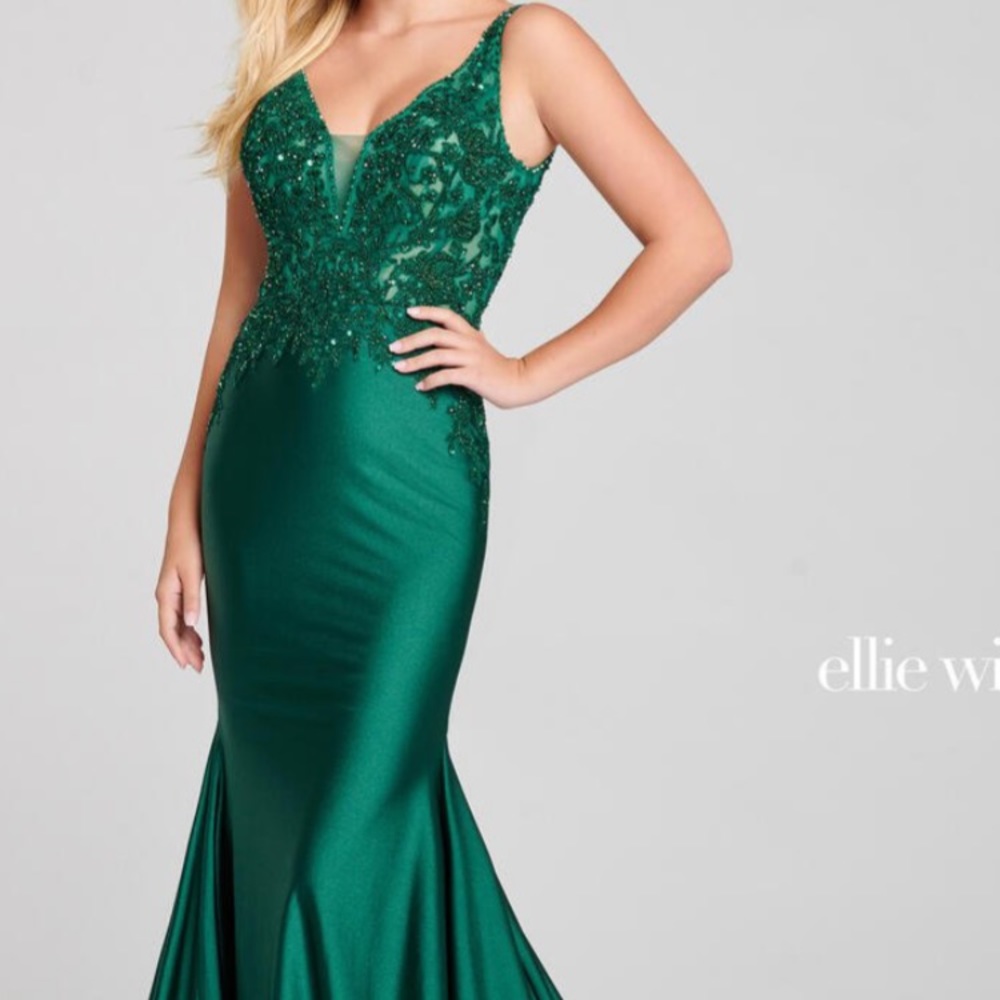 Ellie Wilde prom dress